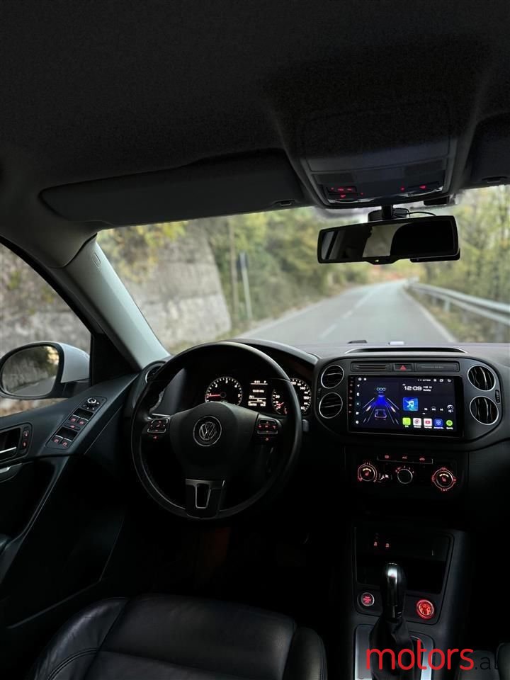 2013' Volkswagen Tiguan photo #4