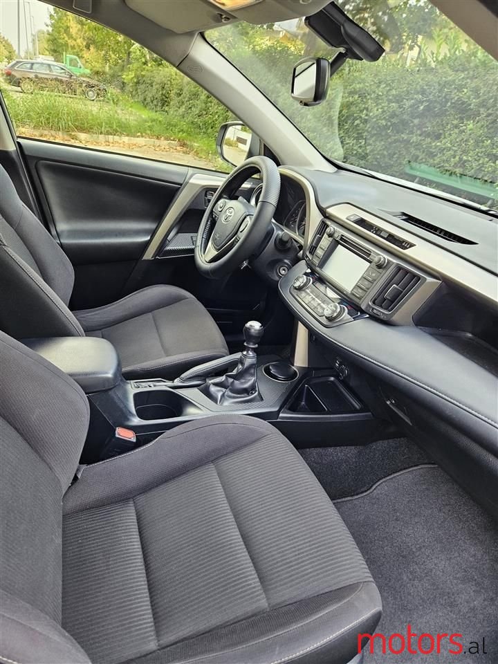 2014' Toyota RAV4 photo #6