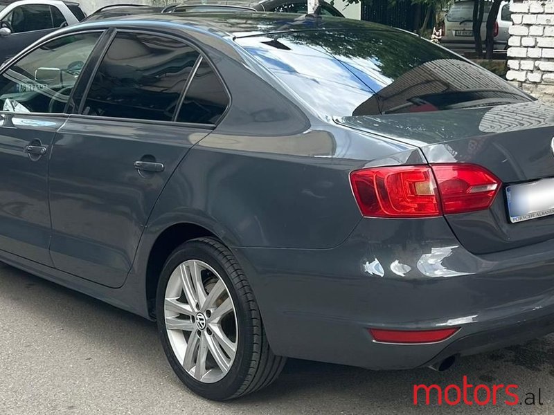 2013' Volkswagen Jetta photo #4
