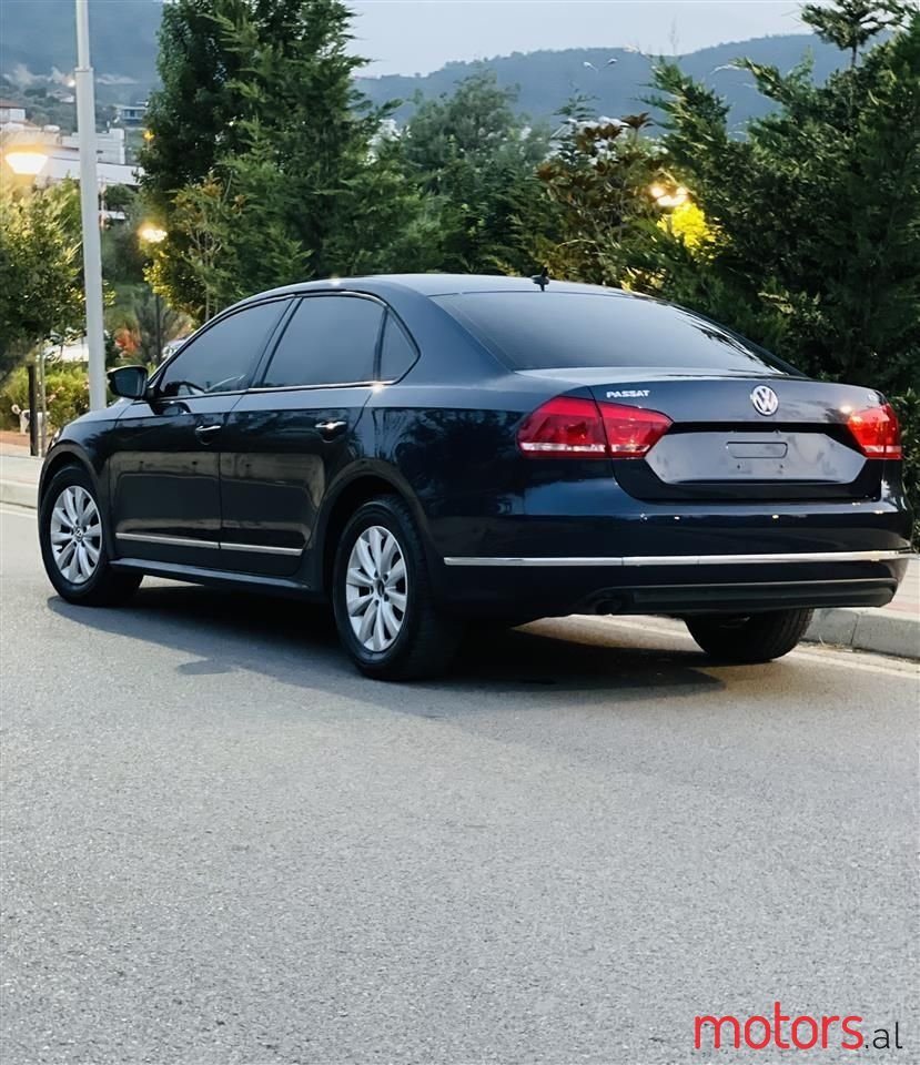 2013' Volkswagen Passat photo #4