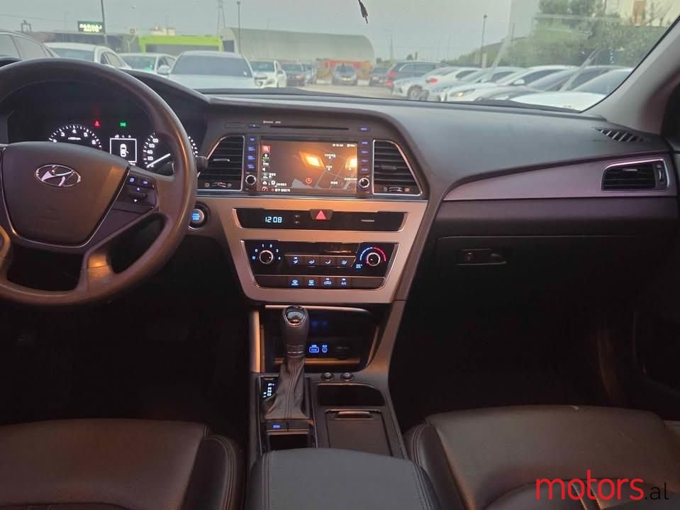 2016' Hyundai Sonata photo #6
