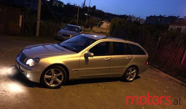 2002' Mercedes-Benz C-Class photo #1