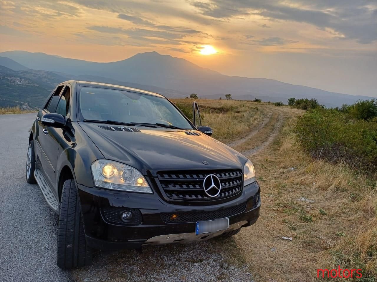 2008' Mercedes-Benz 280 photo #1