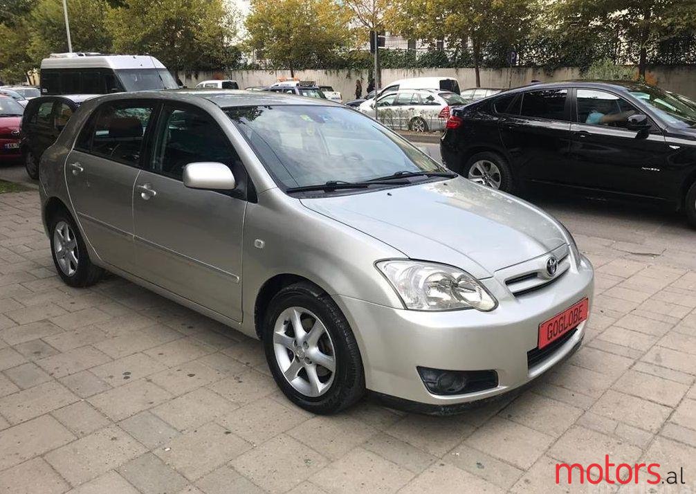 2005' Toyota Corolla photo #1