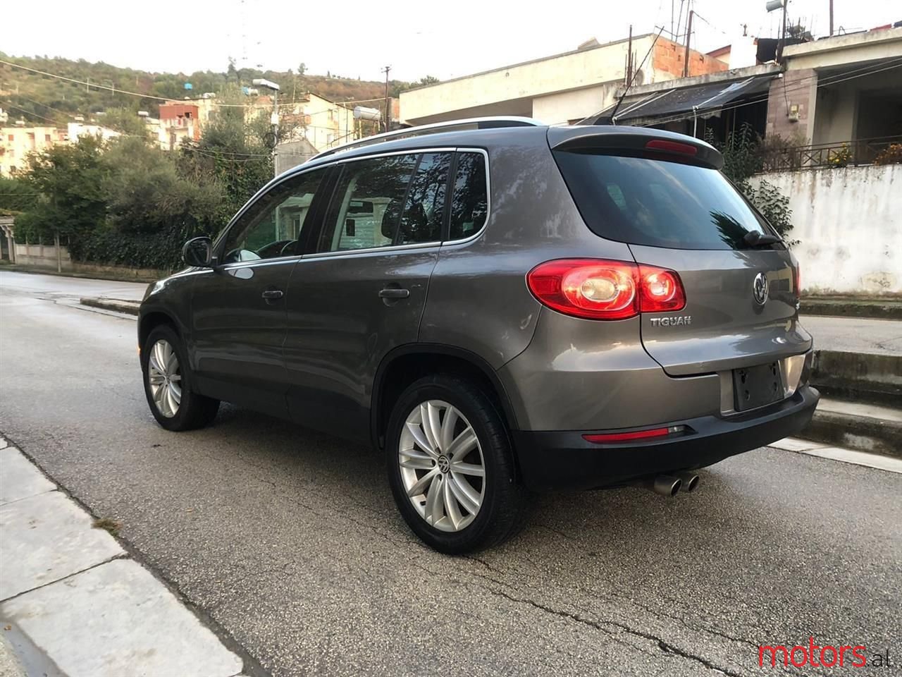 2009' Volkswagen Tiguan photo #5