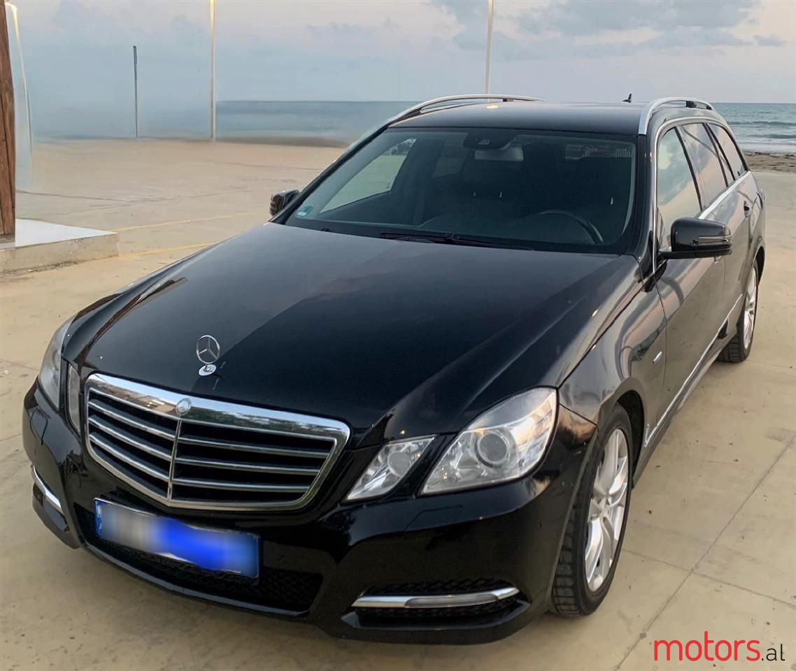 2012' Mercedes-Benz E 220 photo #4