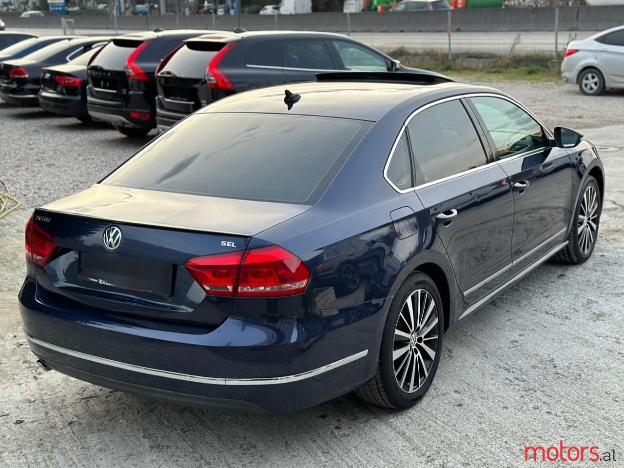 2012' Volkswagen Passat photo #4