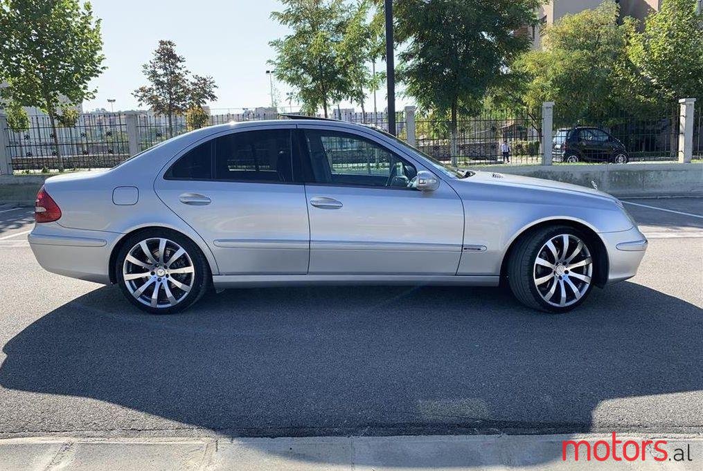 2002' Mercedes-Benz E 270 photo #1