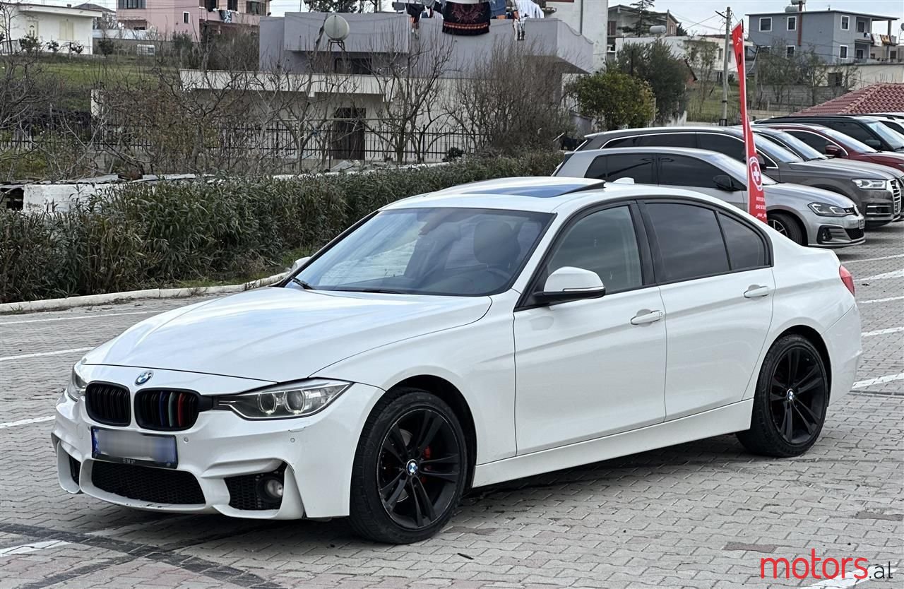 2013' BMW 320 photo #1