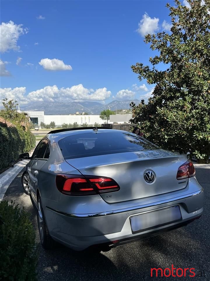 2015' Volkswagen Passat photo #4