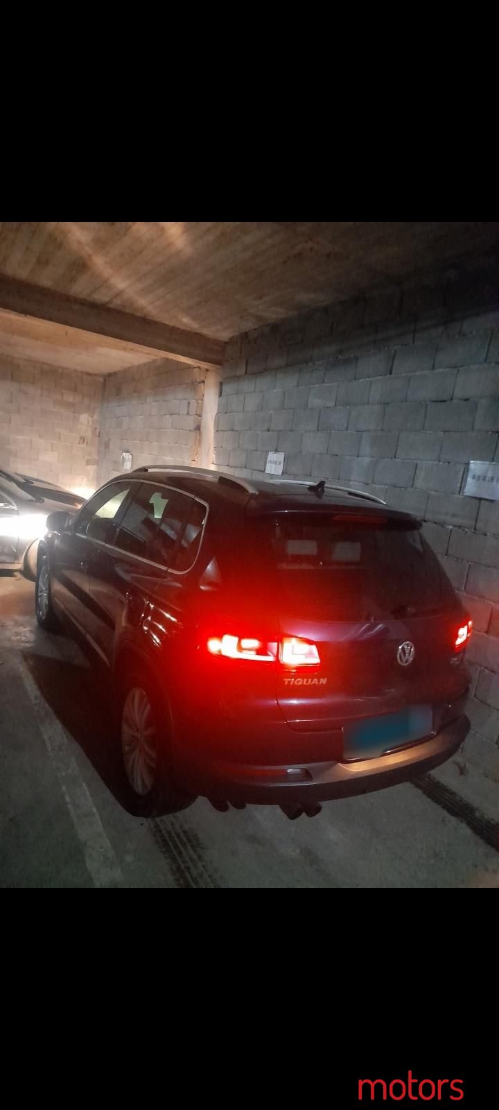 2012' Volkswagen Tiguan photo #6