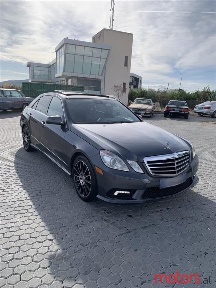 2010' Mercedes-Benz 350 photo #1