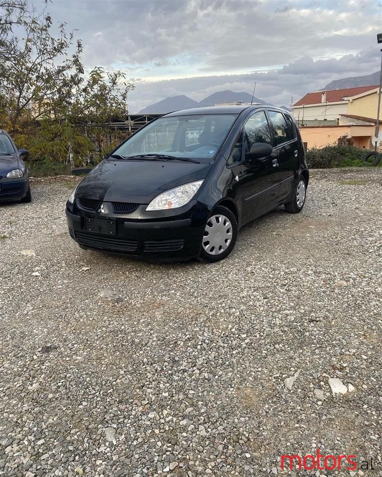 2007' Mitsubishi Colt photo #4