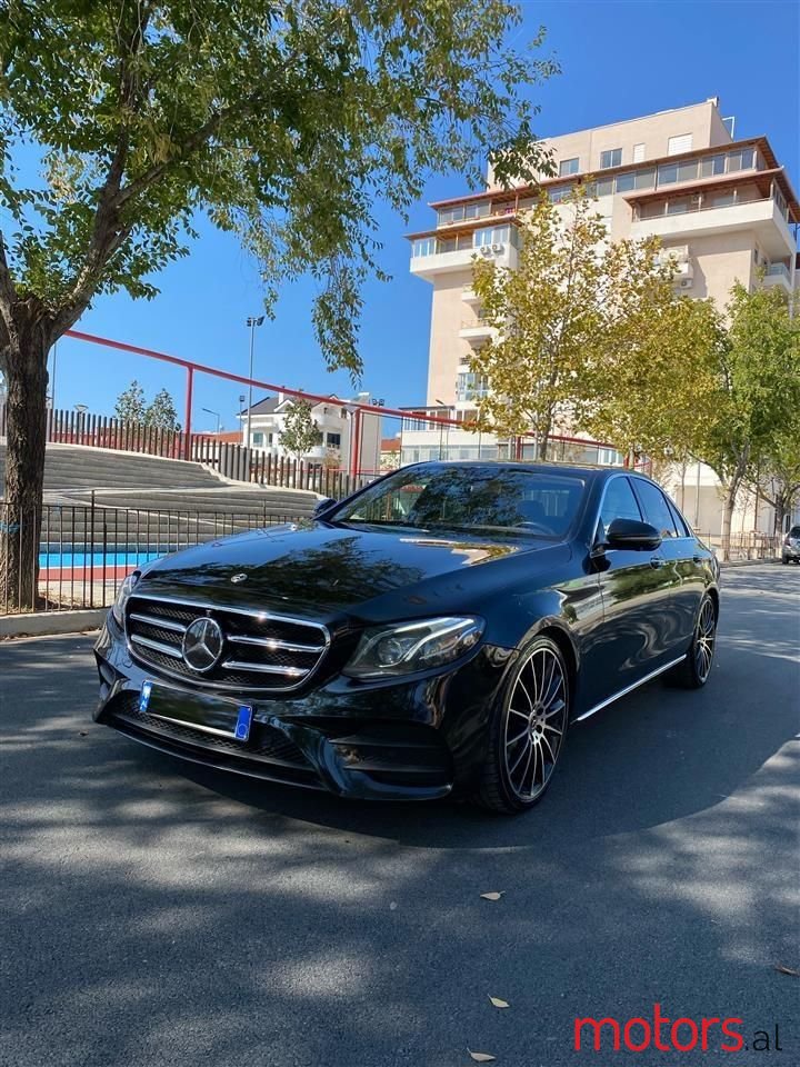 2017' Mercedes-Benz E 350 photo #1