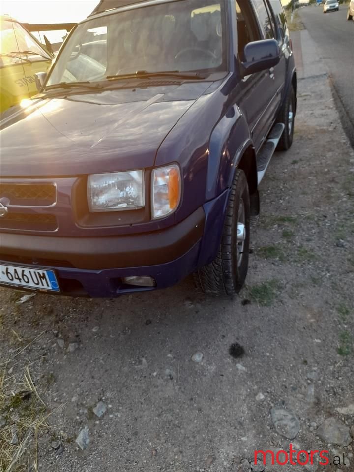 2001' Nissan X-Trail photo #1