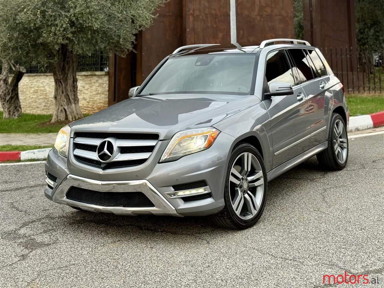 2015' Mercedes-Benz GLK 250 photo #5