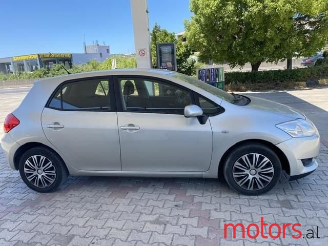 2007' Toyota Auris photo #3