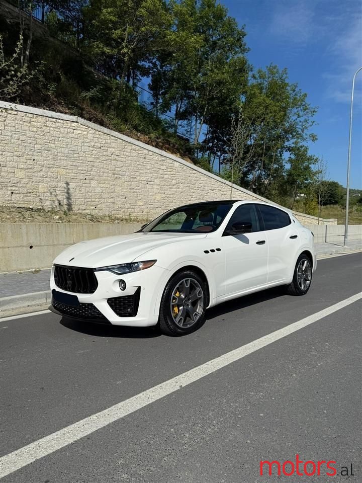 2022' Maserati Levante photo #1