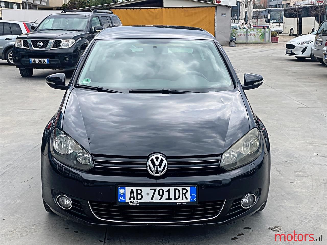 2009' Volkswagen Golf photo #3