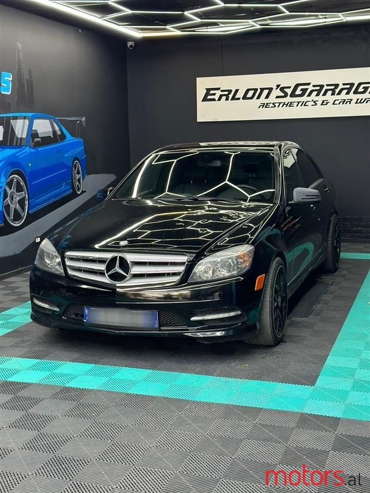 2011' Mercedes-Benz C 300 photo #6