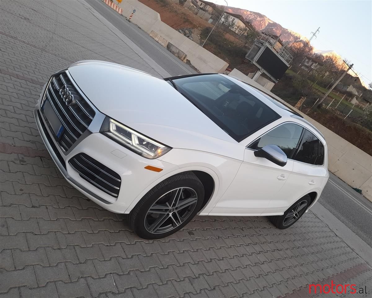 2018' Audi SQ5 photo #4