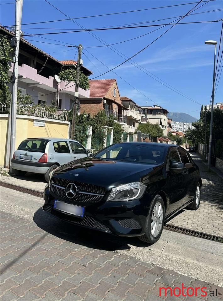 2015' Mercedes-Benz A 200 photo #3