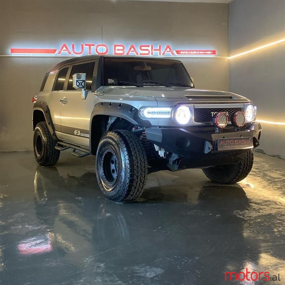 2013' Toyota Fj photo #1