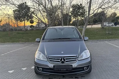 2012' Mercedes-Benz A 180