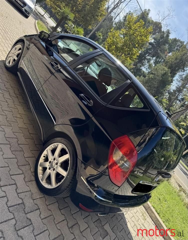 2009' Mercedes-Benz A 180 photo #5