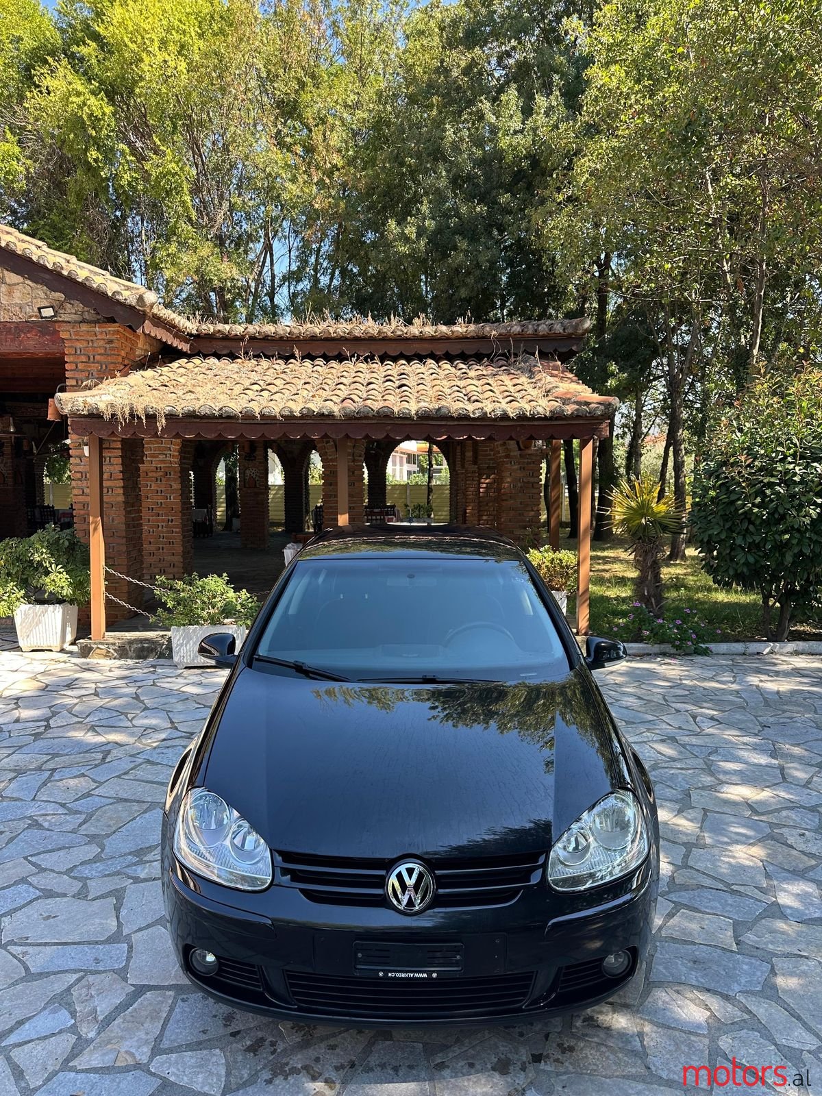 2009' Volkswagen Golf photo #4