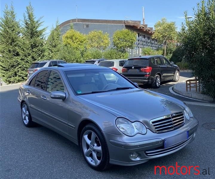 2005' Mercedes-Benz C 220 photo #2