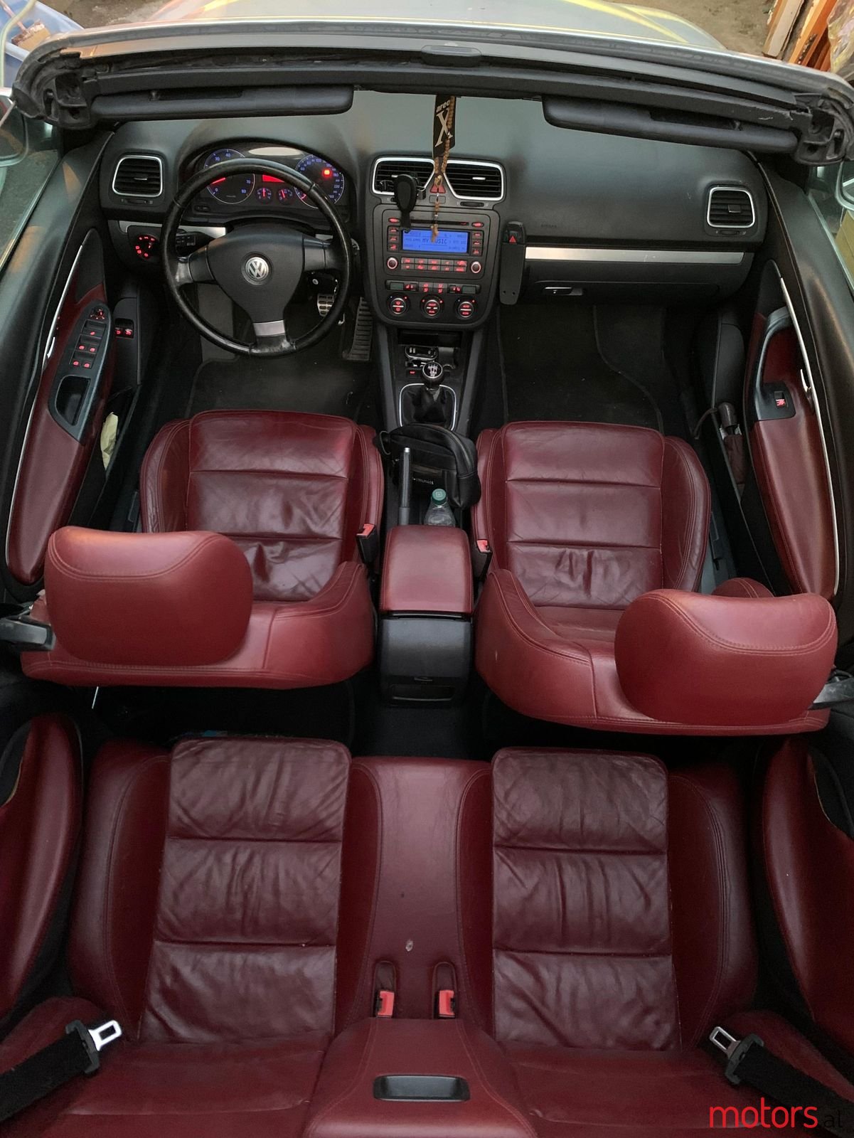 2006' Volkswagen Eos photo #2