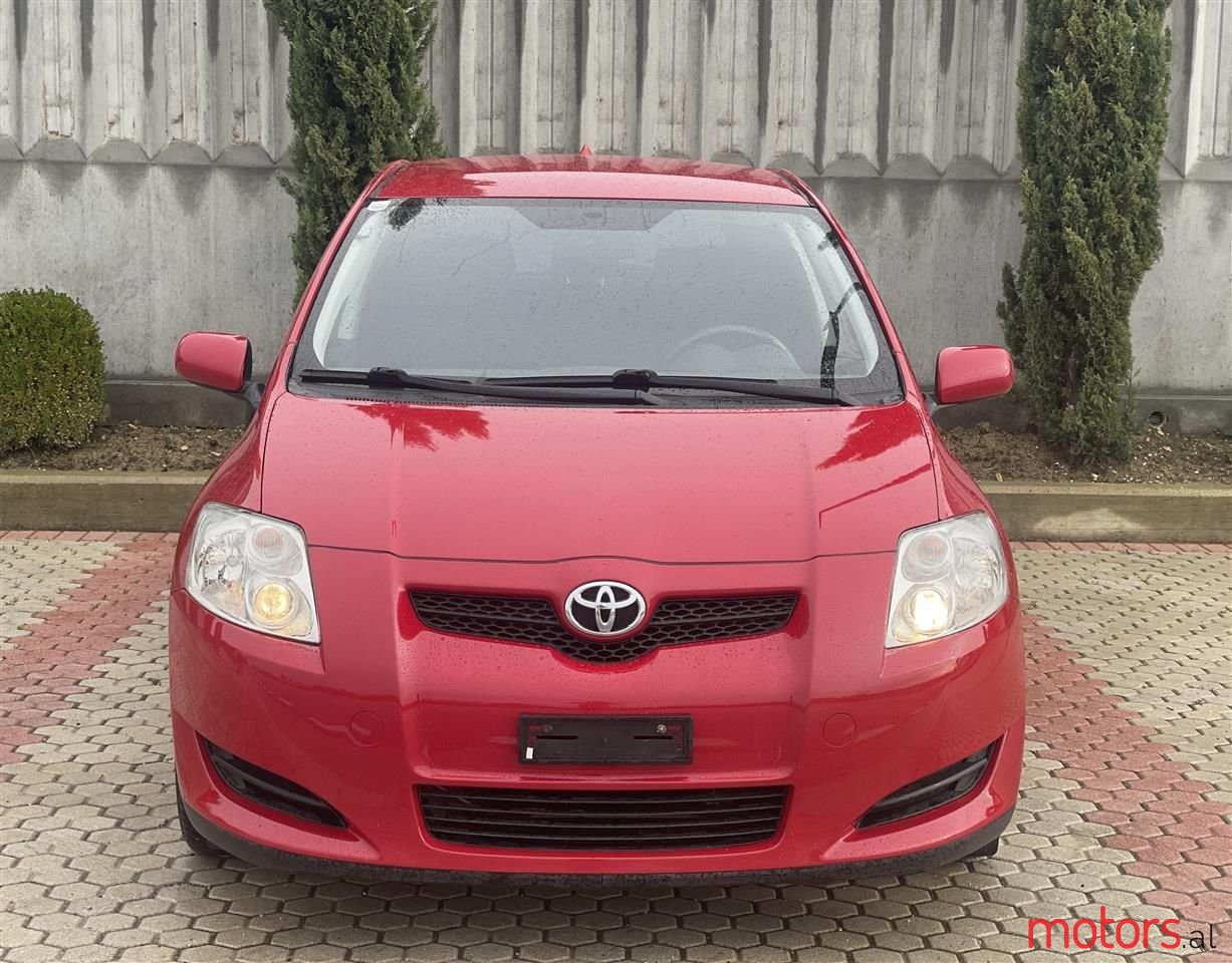 2010' Toyota Auris photo #3