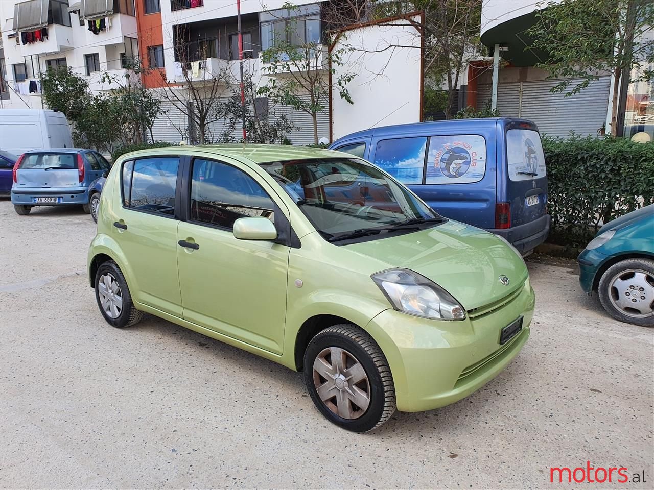 2005' Daihatsu Sirion photo #1
