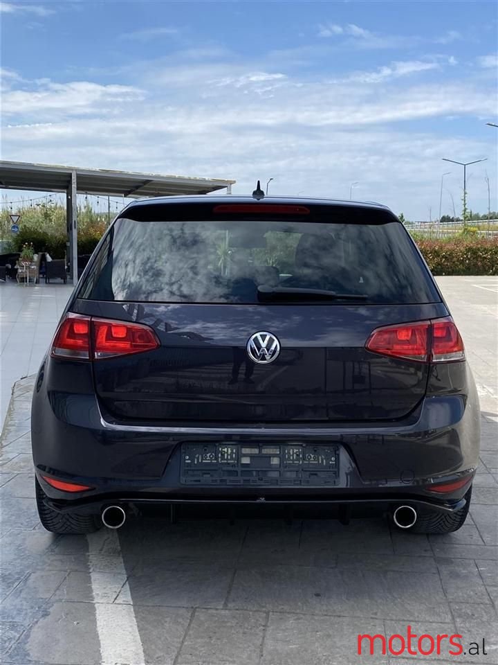 2016' Volkswagen Golf photo #5
