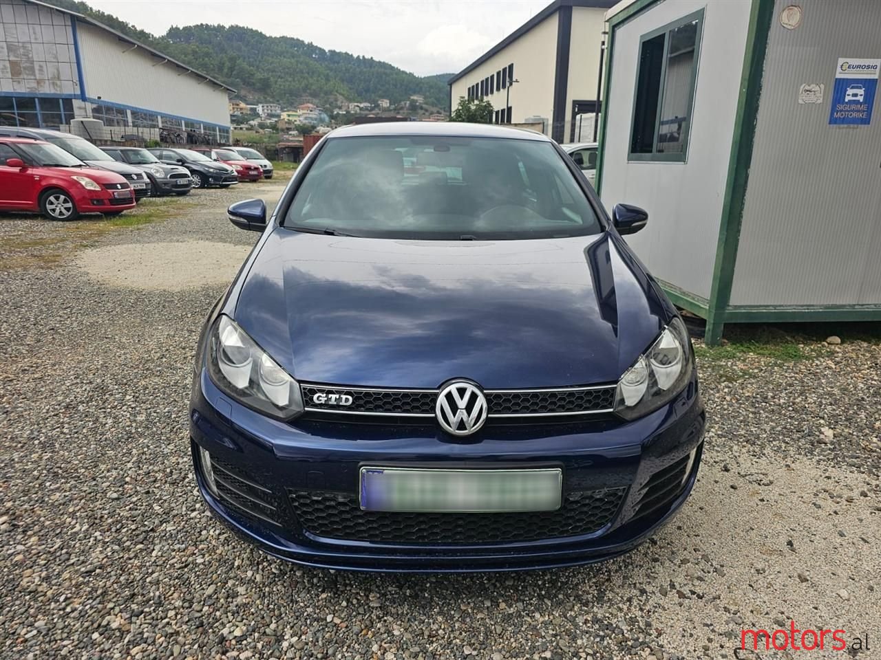 2011' Volkswagen Golf photo #6