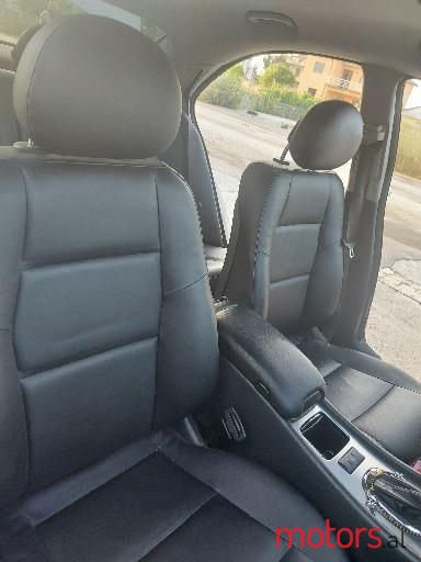 2005' Mercedes-Benz 220 photo #5