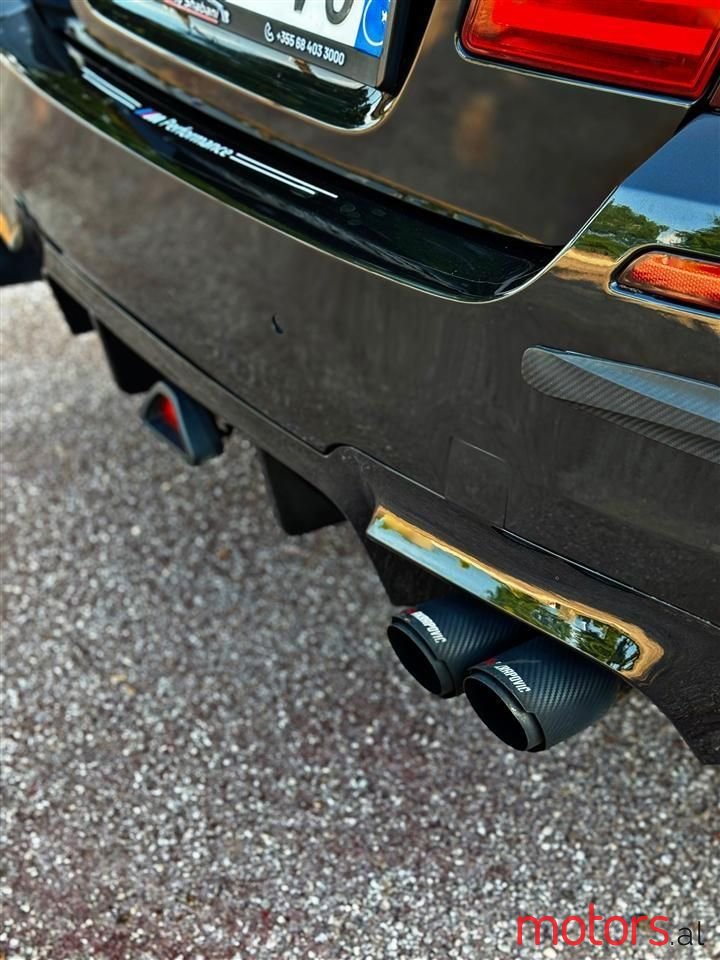 2013' BMW 530 photo #5