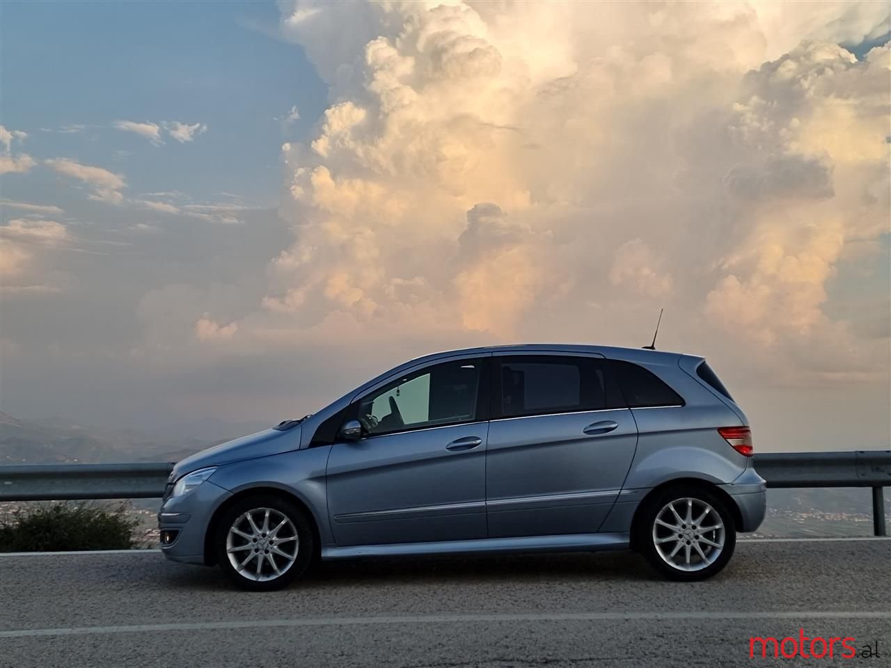 2006' Mercedes-Benz B 180 photo #3