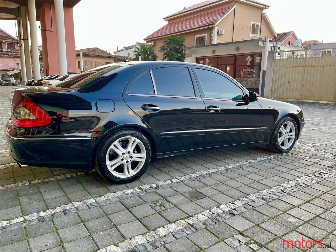 2008' Mercedes-Benz E 280 photo #2