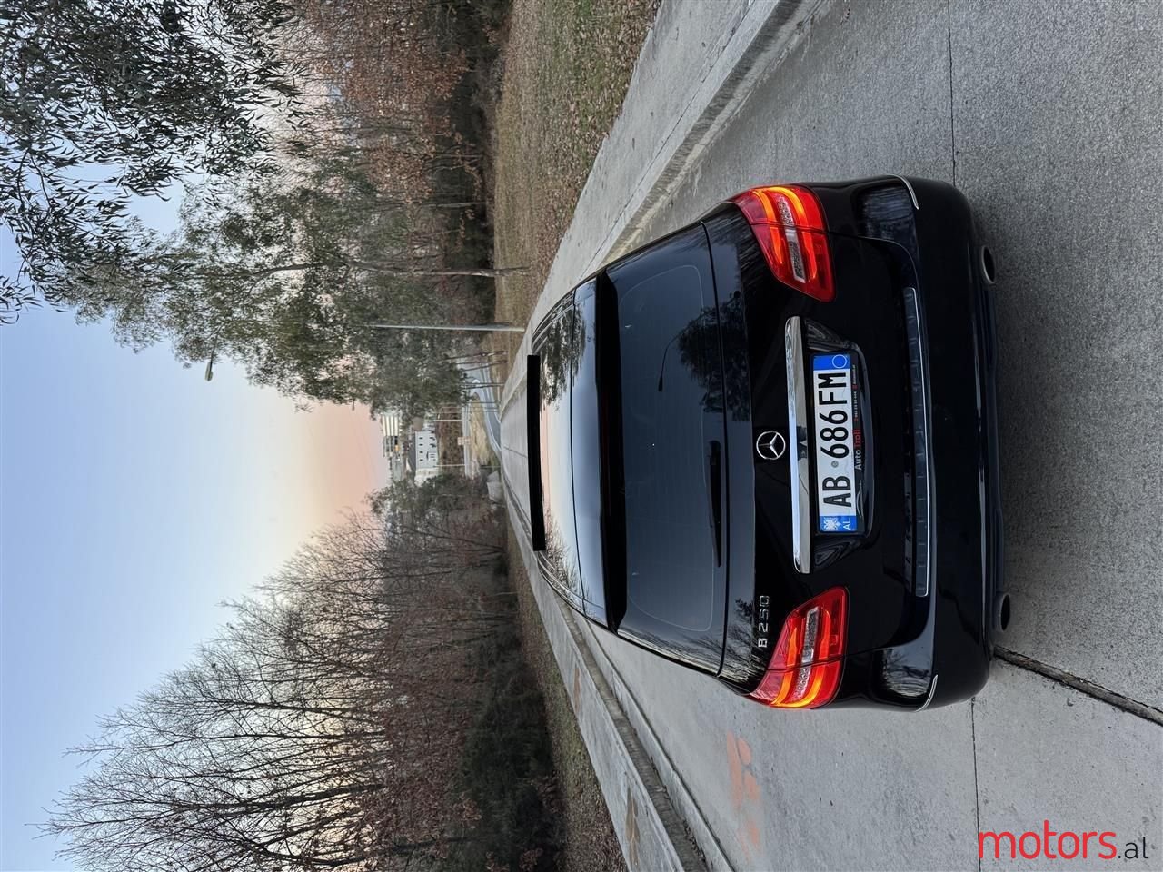 2015' Mercedes-Benz B 250 photo #3