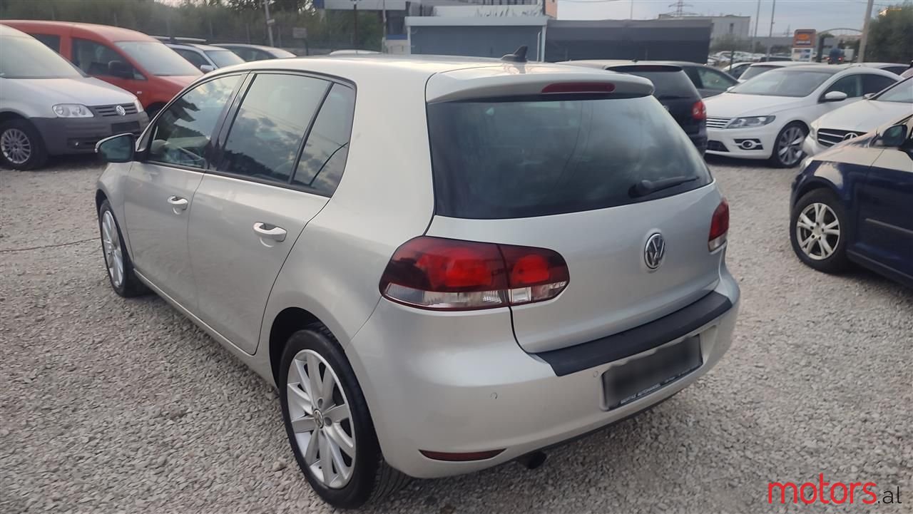 2010' Volkswagen Golf photo #5