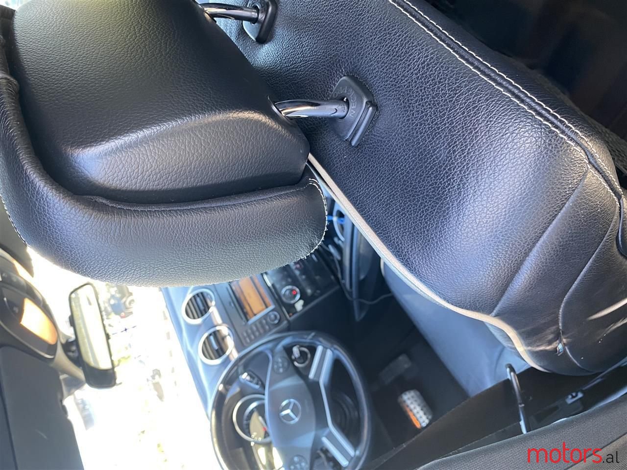 2011' Mercedes-Benz ML 350 photo #3