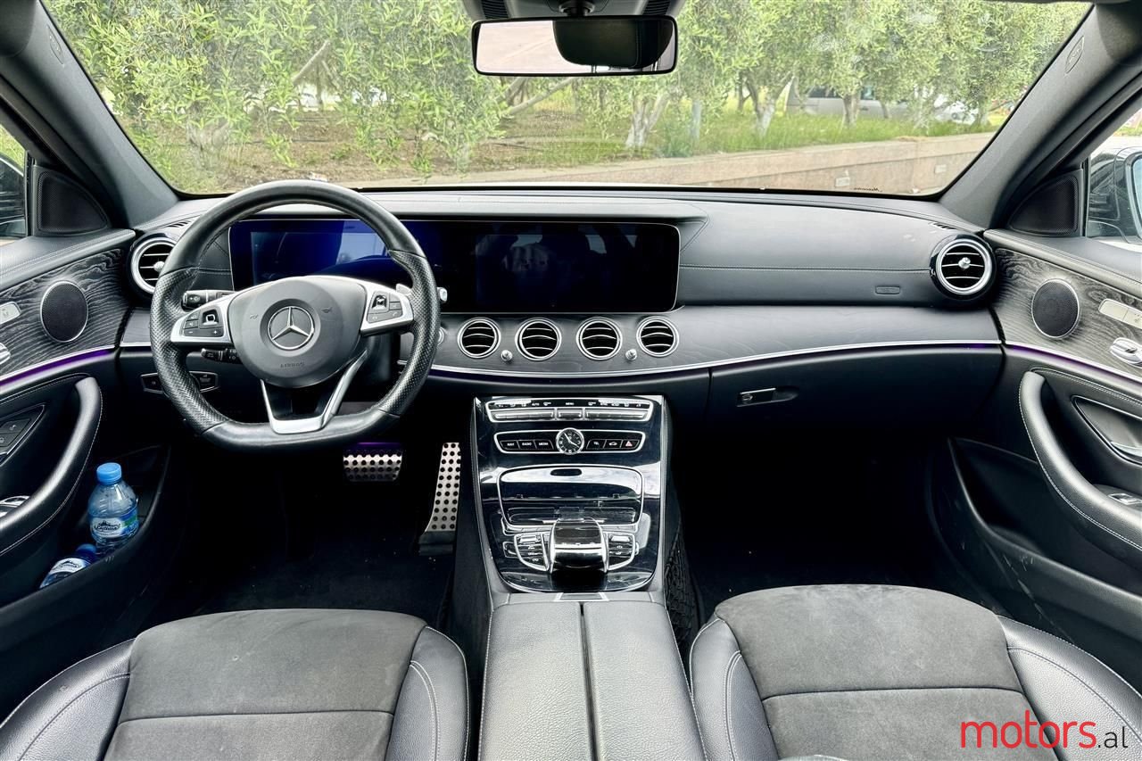 2018' Mercedes-Benz E 220 photo #3