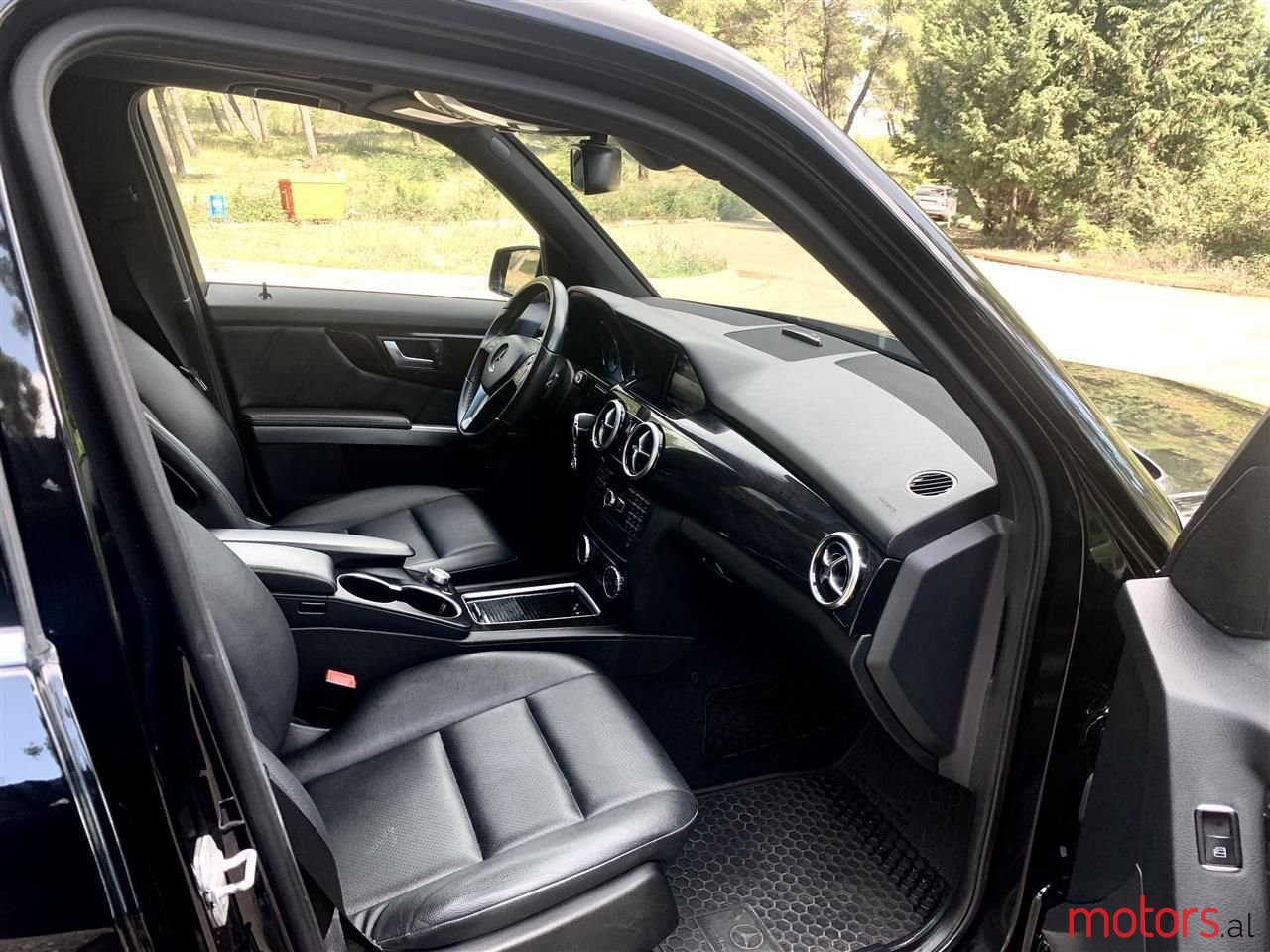 2015' Mercedes-Benz GLK 250 photo #4