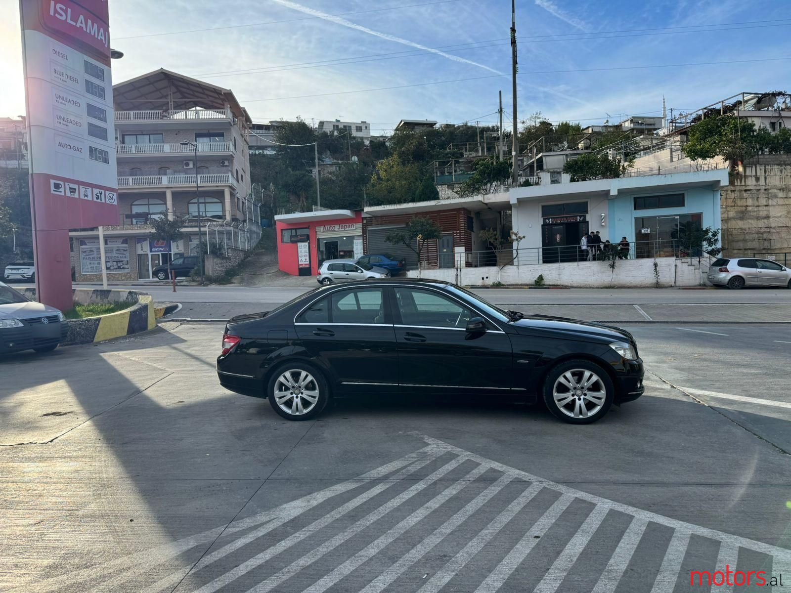 2009' Mercedes-Benz C 180 photo #2