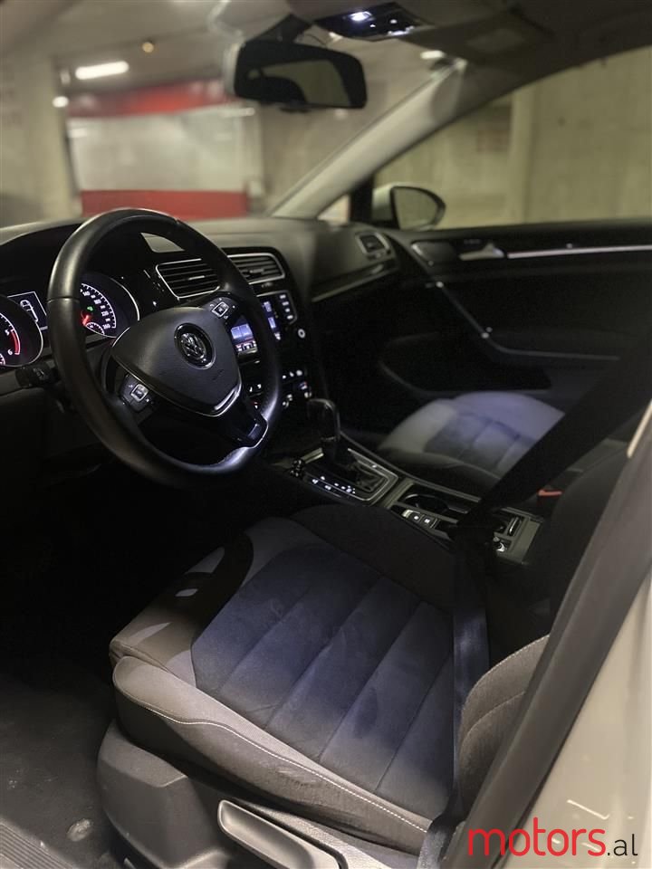 2013' Volkswagen Golf photo #6