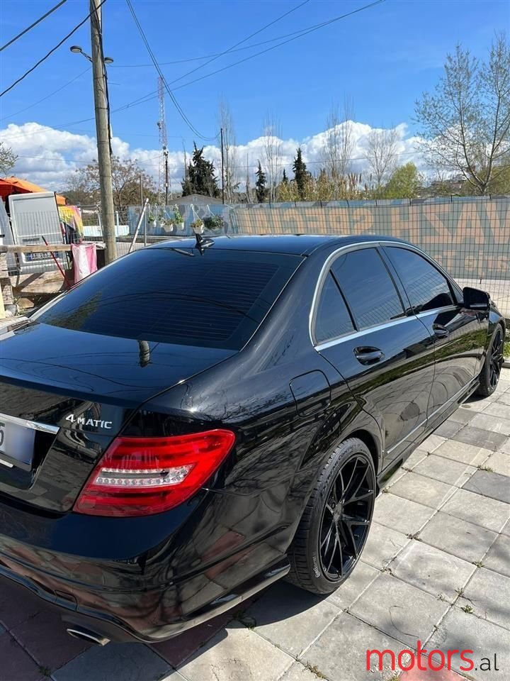 2012' Mercedes-Benz C 300 photo #1