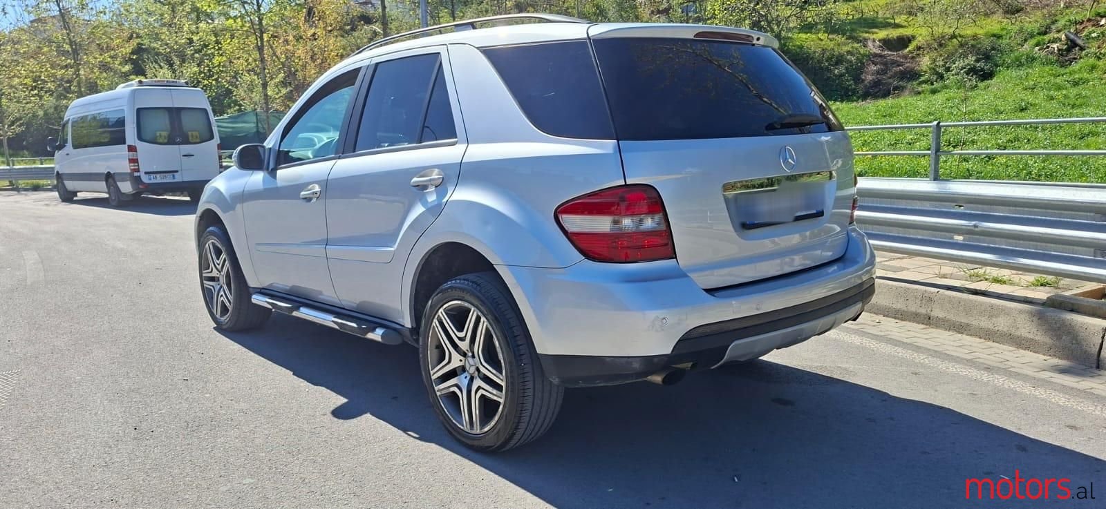 2006' Mercedes-Benz ML 320 photo #2