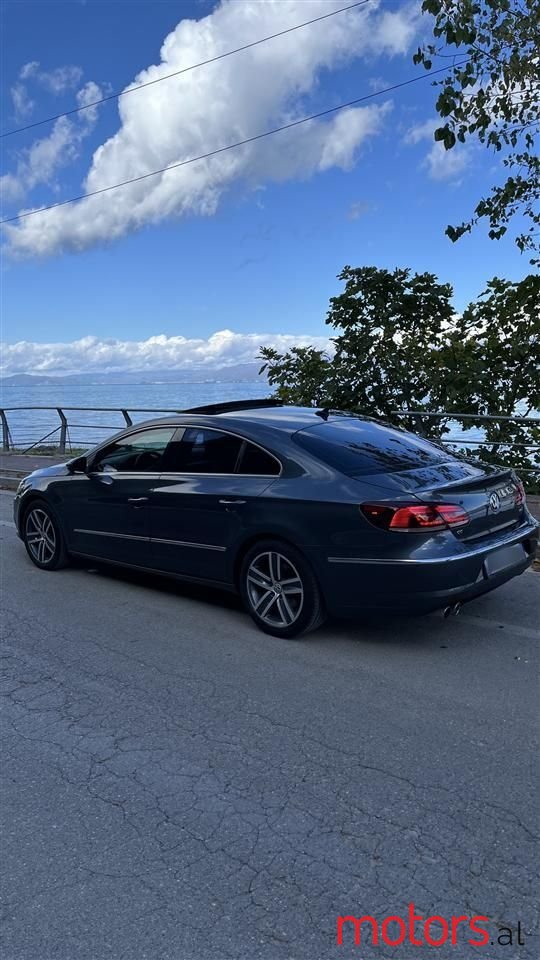 2013' Volkswagen photo #5